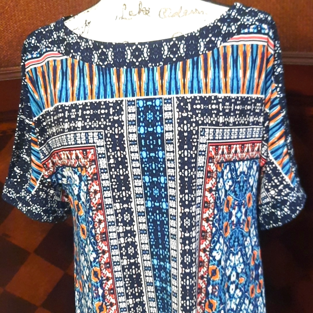 Cold Shoulder Geometric Print Dress - Picture 2 of 9